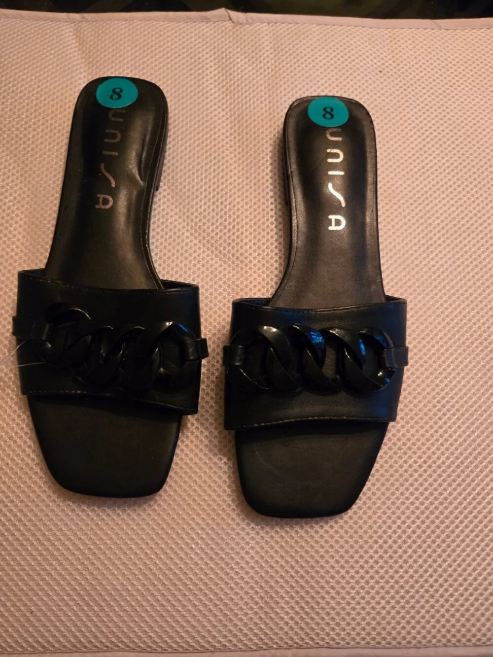 Unisa size 8, black slide, new never worn - Picture 4 of 4